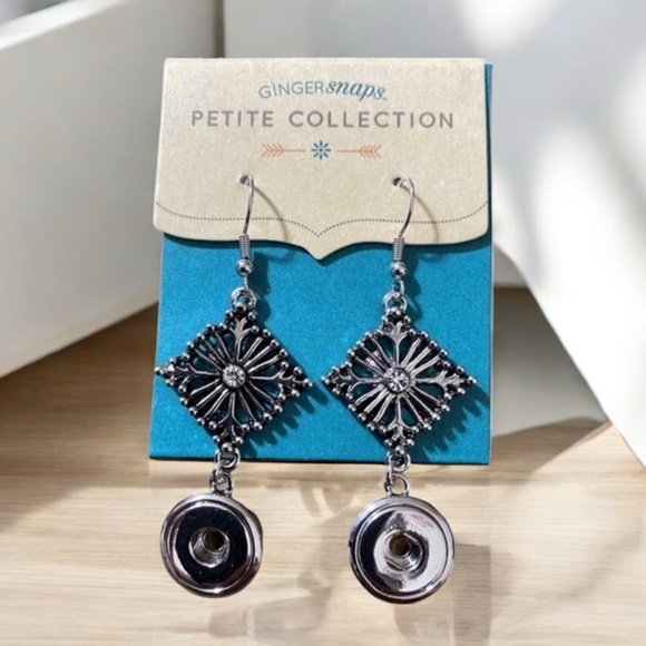 2/$20 - Ginger Snaps Wisp Earrings (Petite Snaps) - Picture 1 of 1